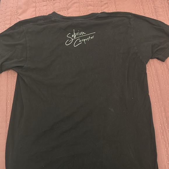 *RARE* 2017 SABRINA CARPENTER CONCERT SHIRT (The De-Tour Concerts in 2017) - Picture 4 of 4